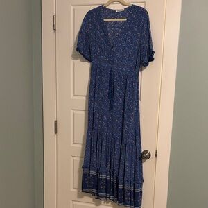 Chic Blue Floral Maxi Dress